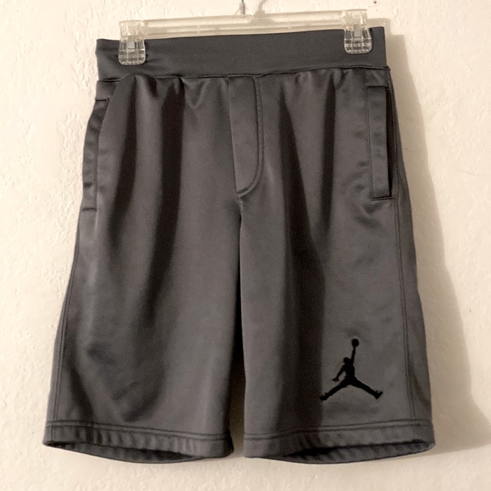 Boys Jordan therma fit shorts